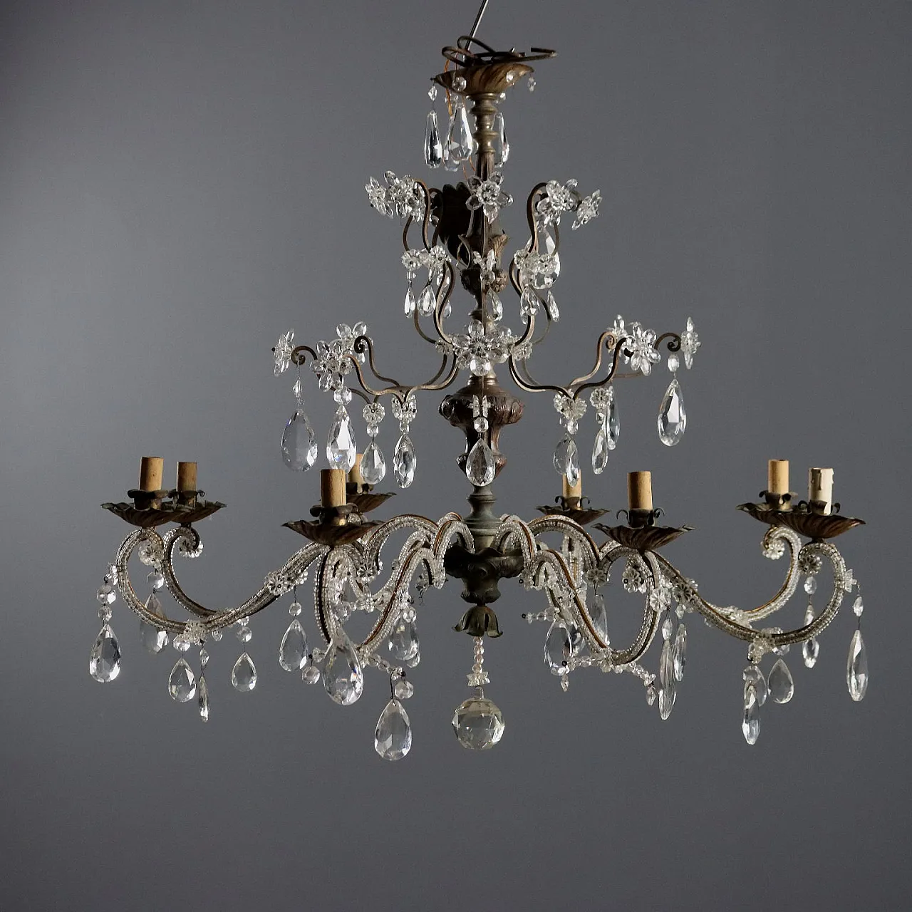 Lampadario in metallo e lamierino, '800 1