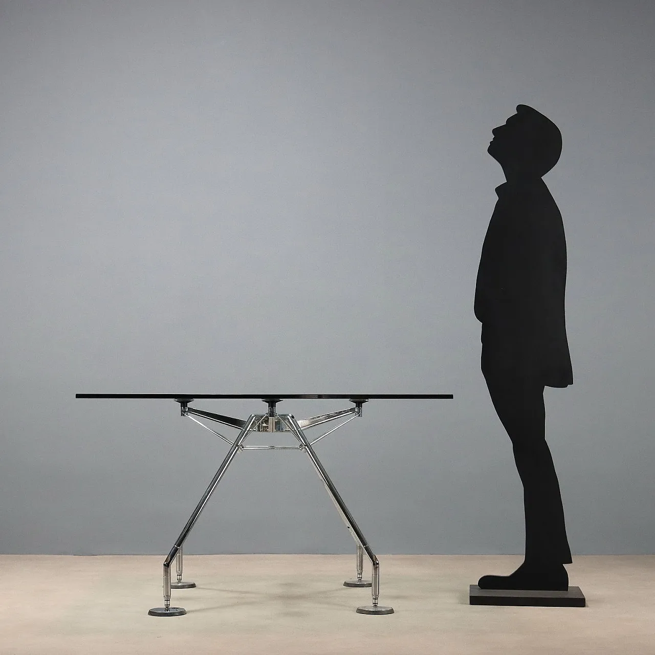 Nomos table by Norman Foster for Tecno, 20th century 3
