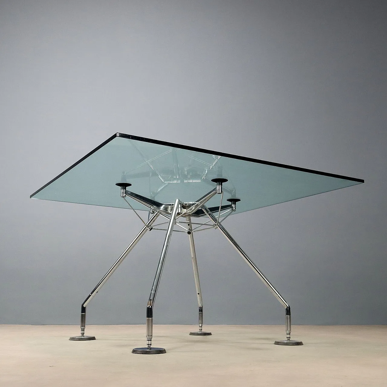 Nomos table by Norman Foster for Tecno, 20th century 4