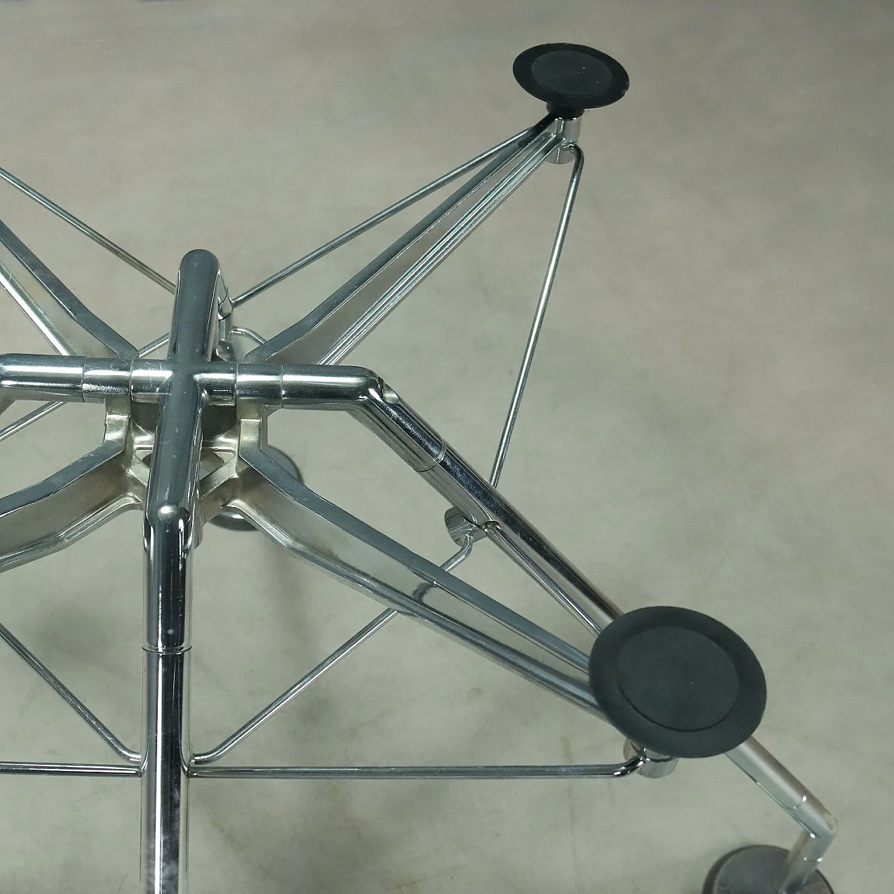 Nomos table by Norman Foster for Tecno, 20th century 9
