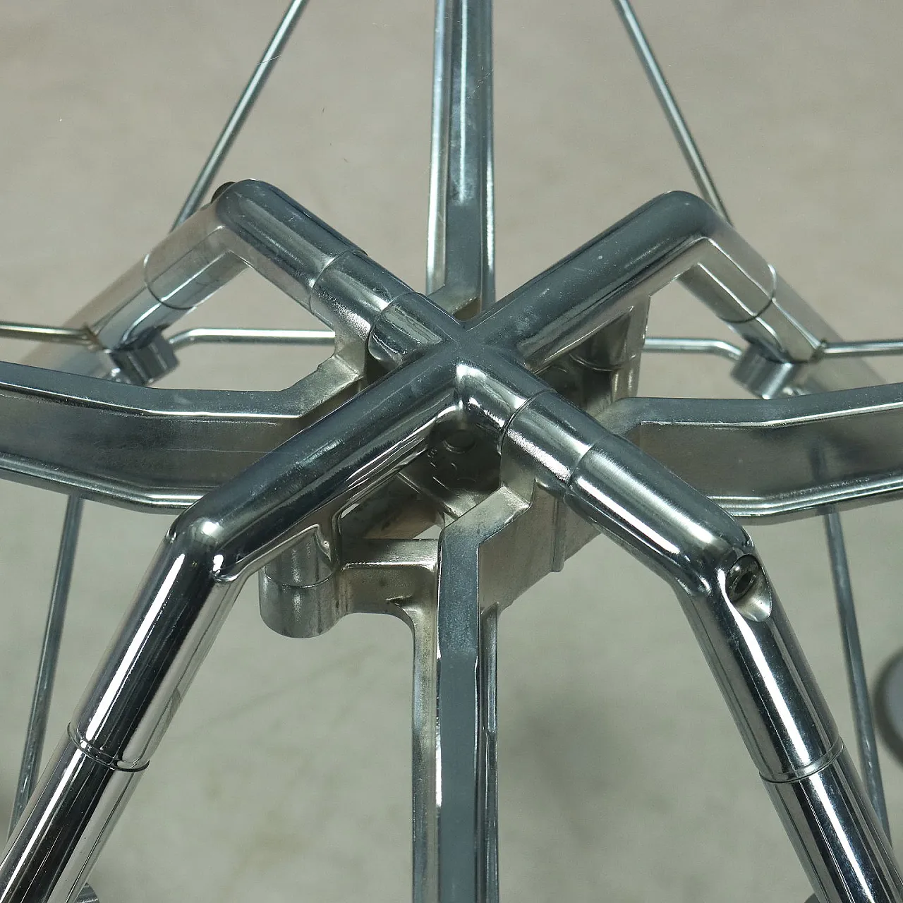 Nomos table by Norman Foster for Tecno, 20th century 10