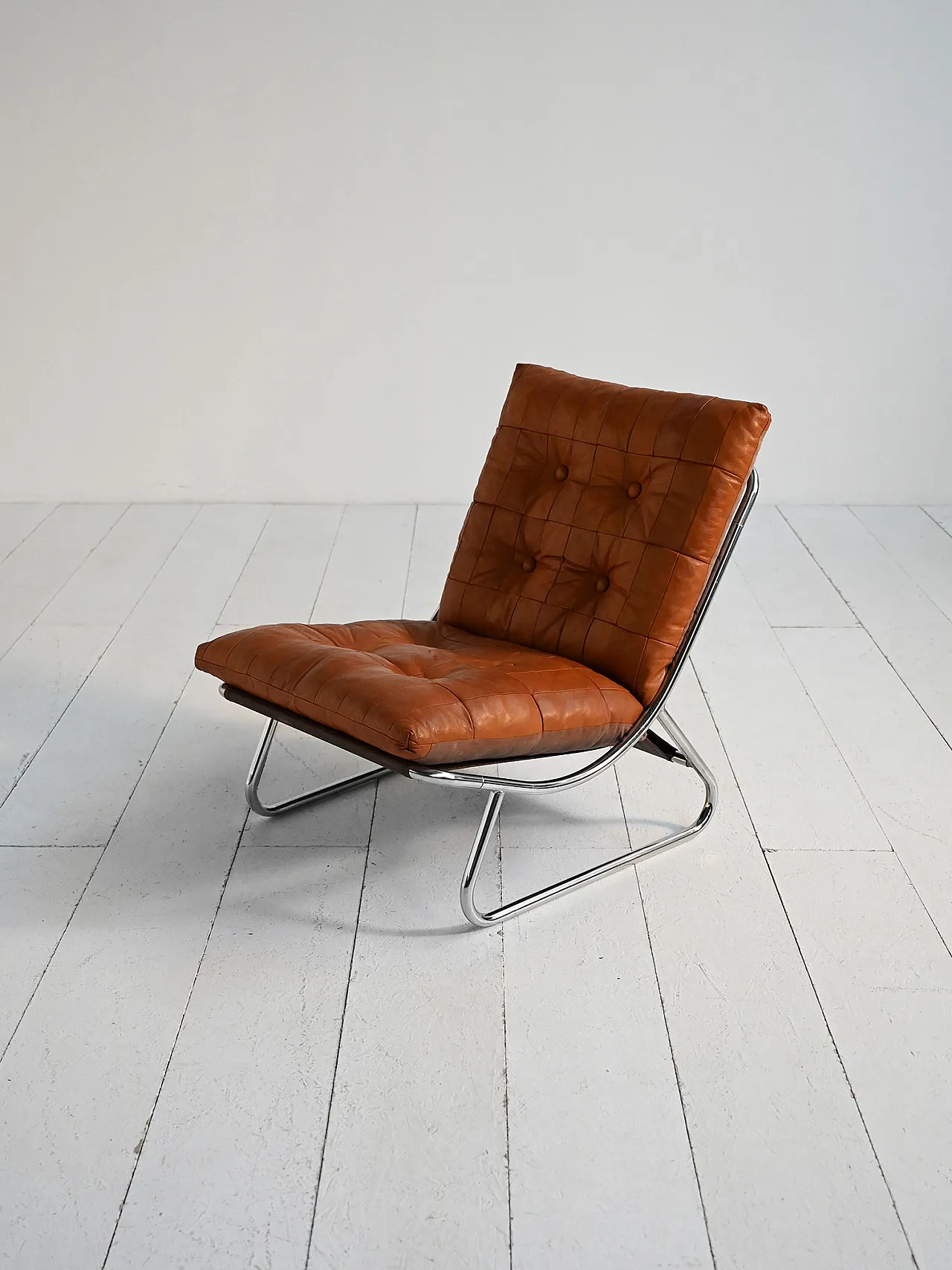 Black leather armchair attributed to Peter Hoyte, 1970s 2