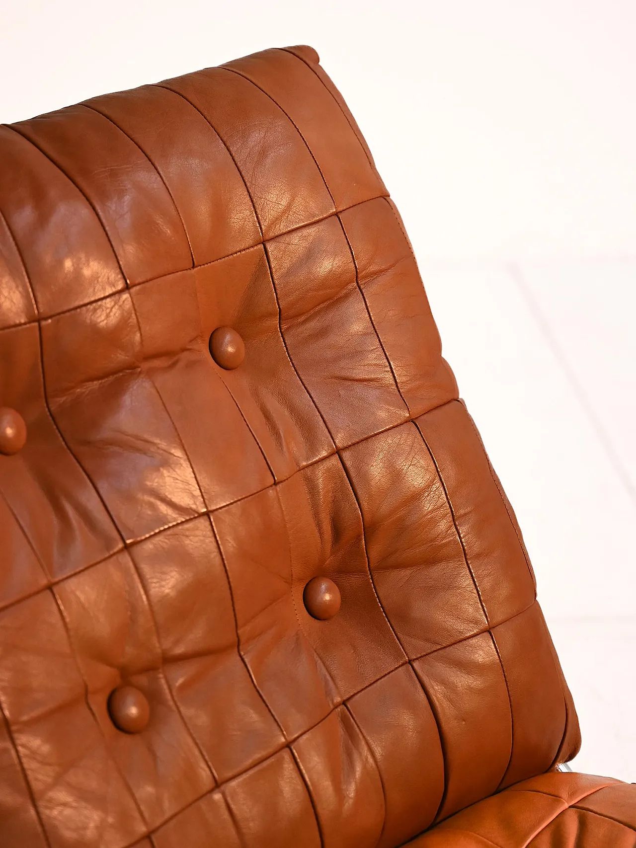 Black leather armchair attributed to Peter Hoyte, 1970s 6