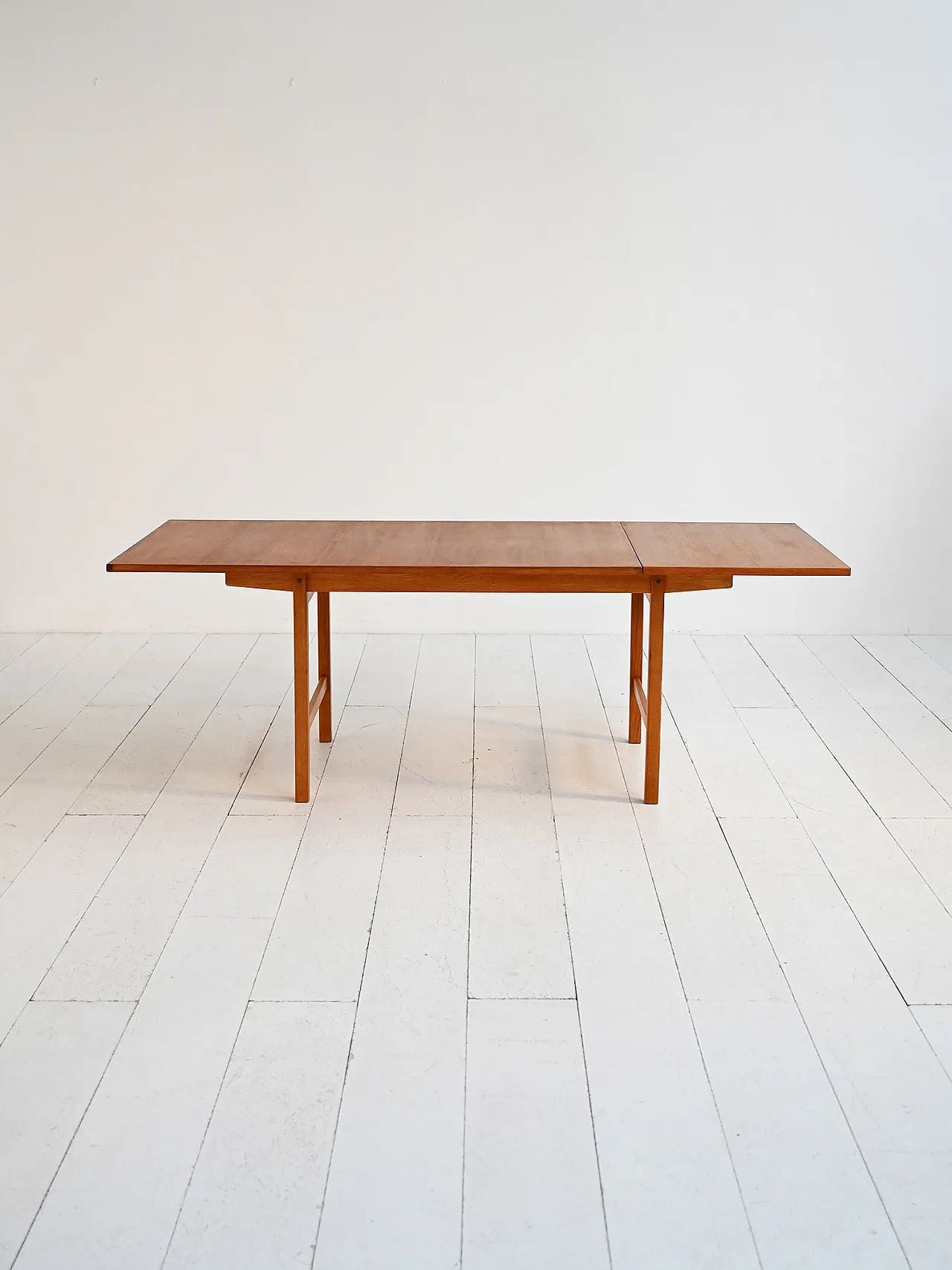 Scandinavian extendable table in teak and oak from the 1960s 2