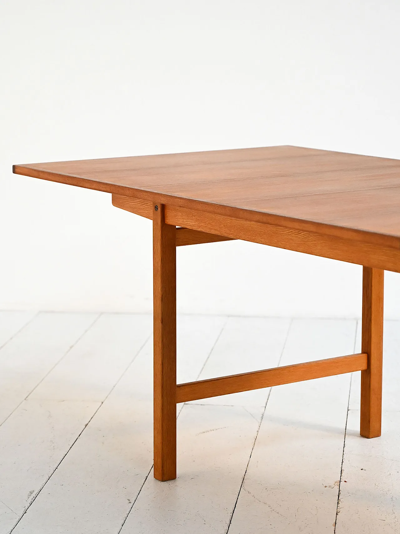 Scandinavian extendable table in teak and oak from the 1960s 11