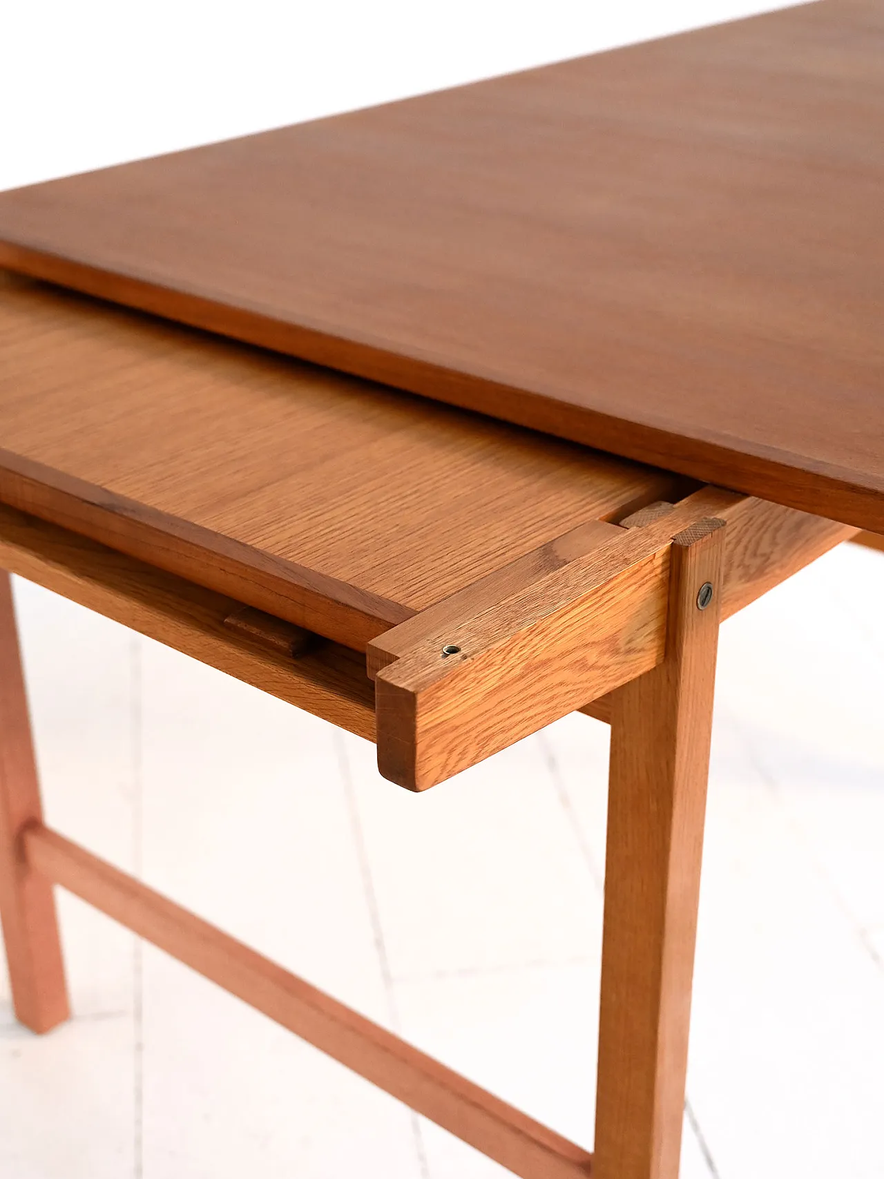 Scandinavian extendable table in teak and oak from the 1960s 12