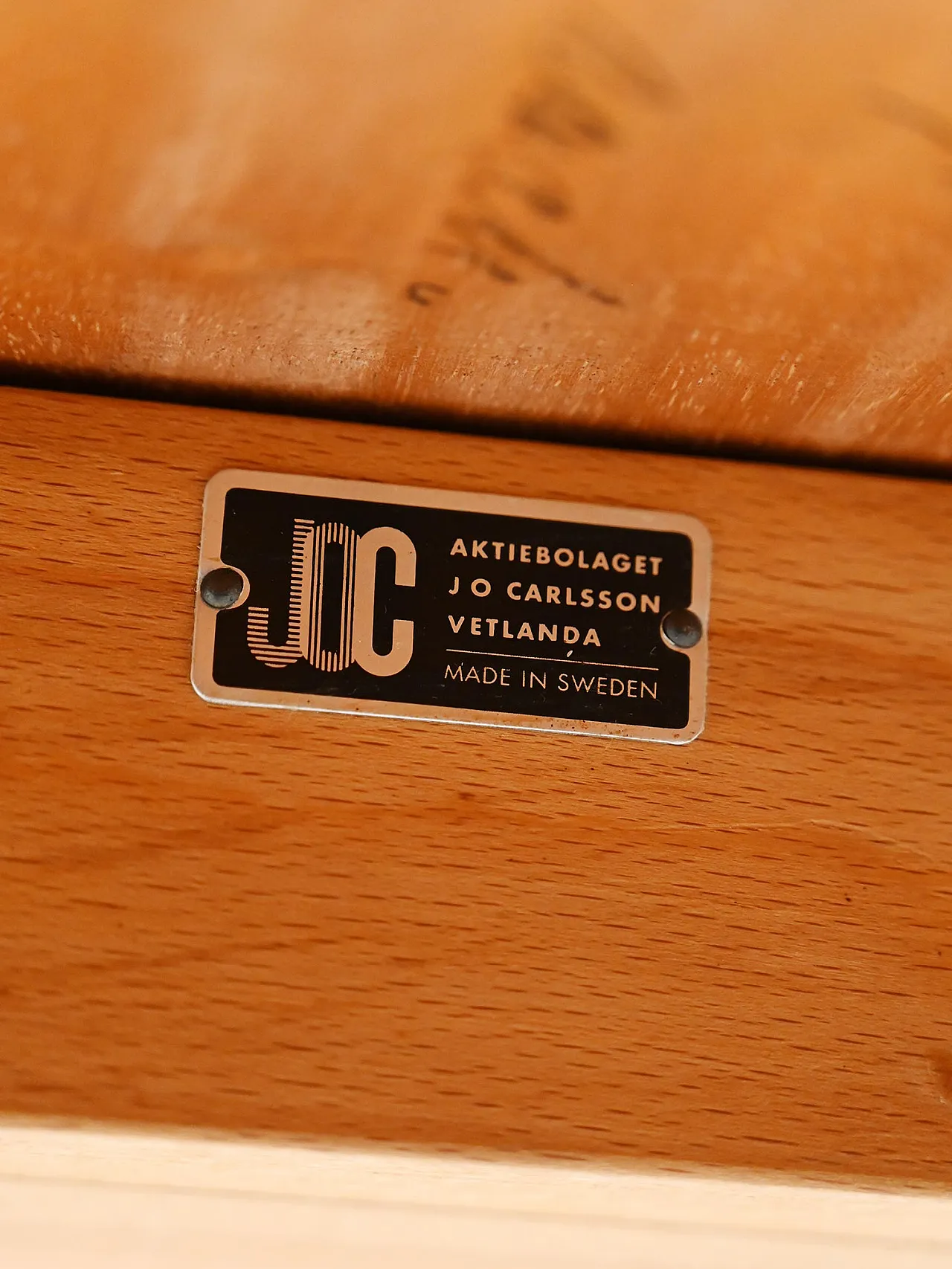 Round Swedish extendable teak table from the 1960s 6