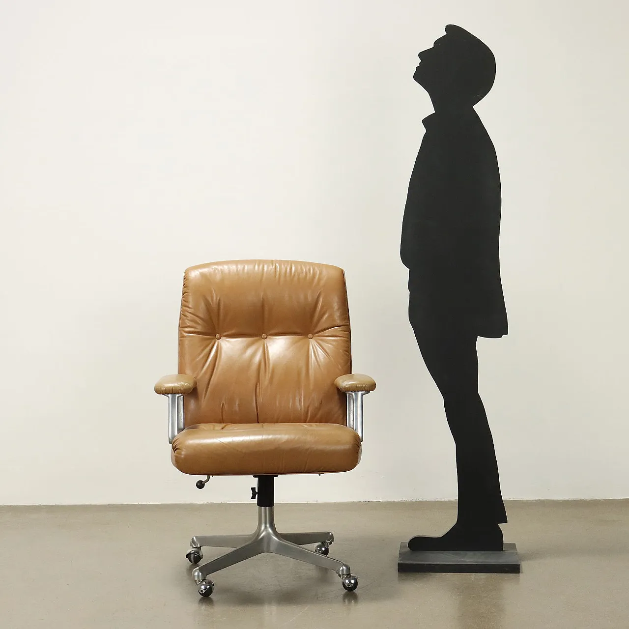 Leather and steel swivel office chair, 1960s 2