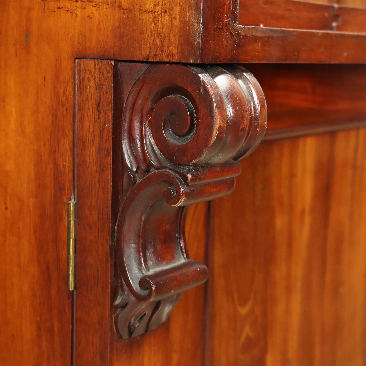 Credenza in mogano con anta a rullo, '800 10
