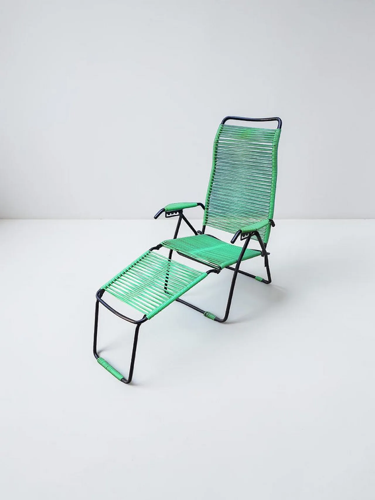 Spaghetti corded reclining deckchair with ottoman, 1960s 1