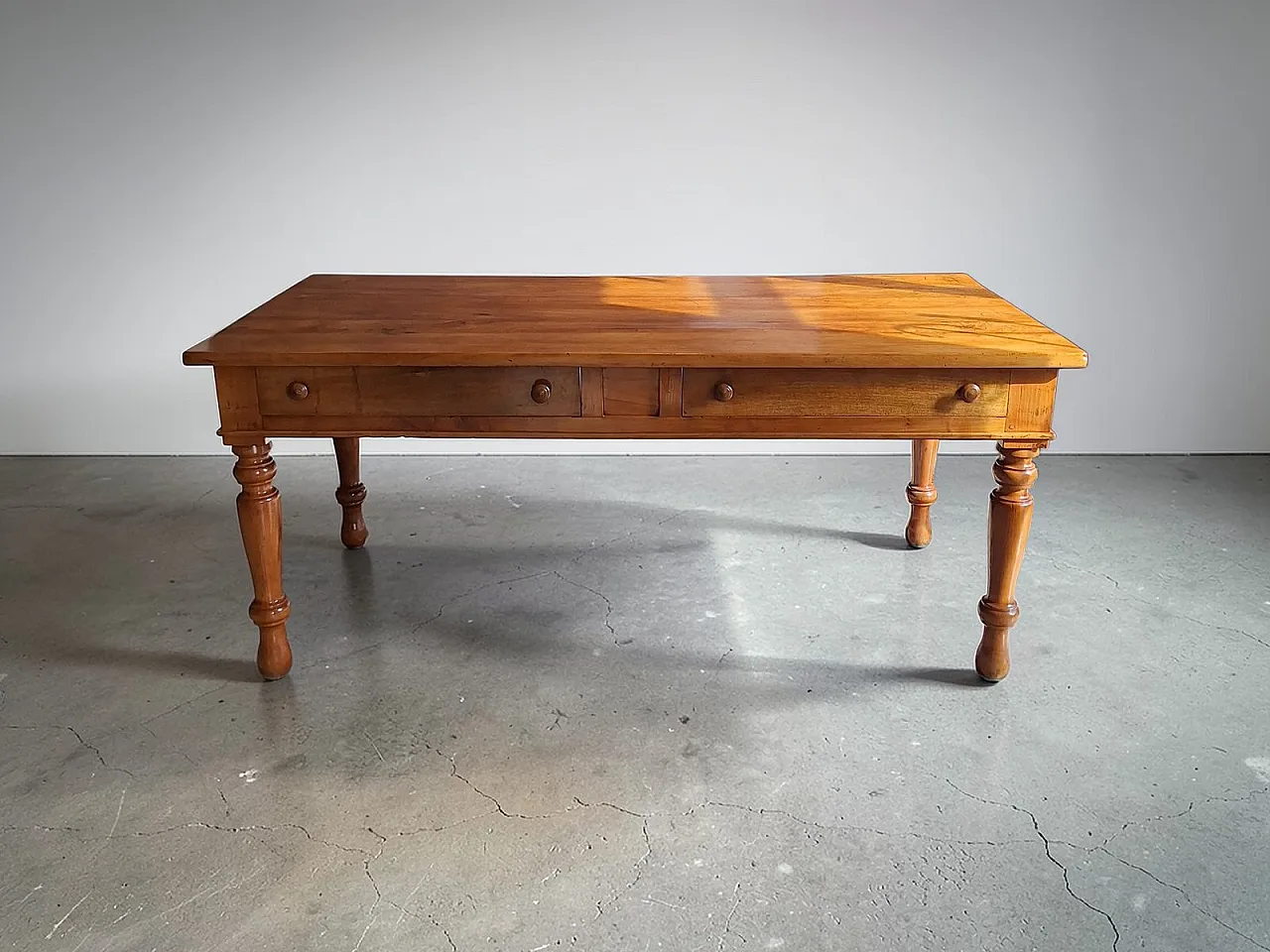 Tavolo da pranzo in ciliegio con cassetti, fine '800 3