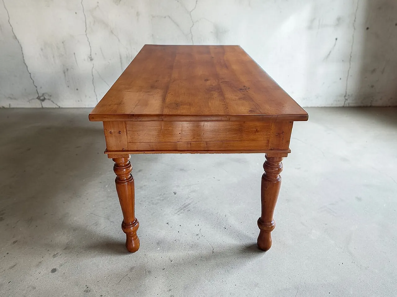 Tavolo da pranzo in ciliegio con cassetti, fine '800 4