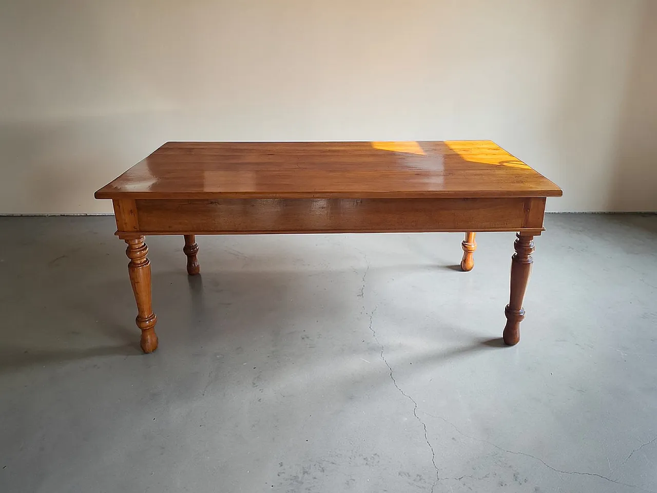 Tavolo da pranzo in ciliegio con cassetti, fine '800 6