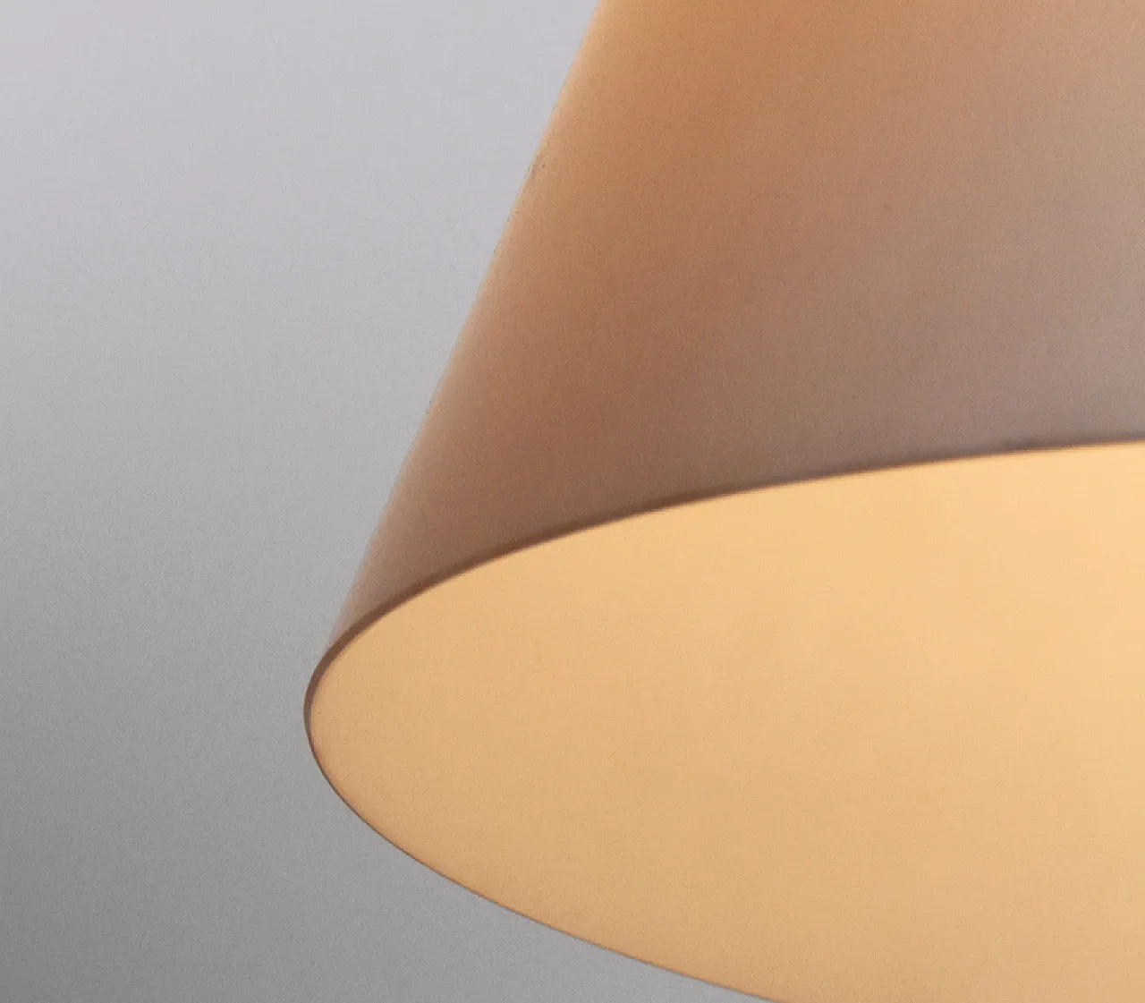 Lampada a sospensione in vetro incamiciato, anni '70 5