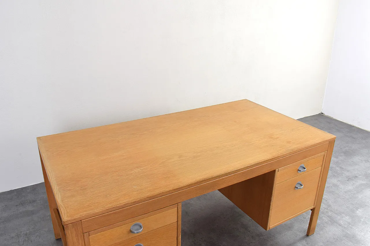 Scrivania Mid-Century in quercia di Chr. Rasmussen per Randers Møbelfabrik, anni '70. 13