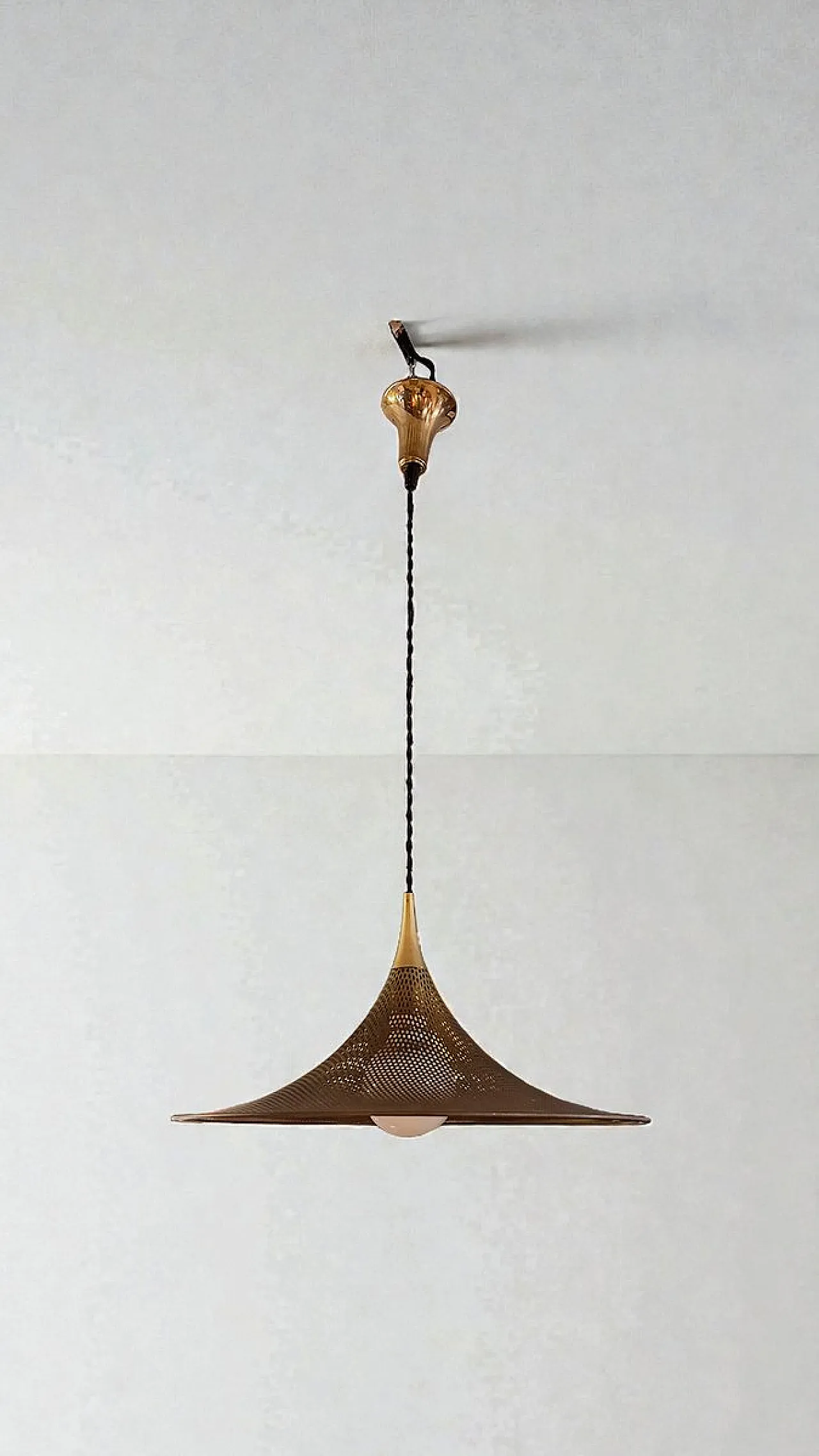 Pendant lamp in pierced brass in the style of Pilastro, 1960s 2
