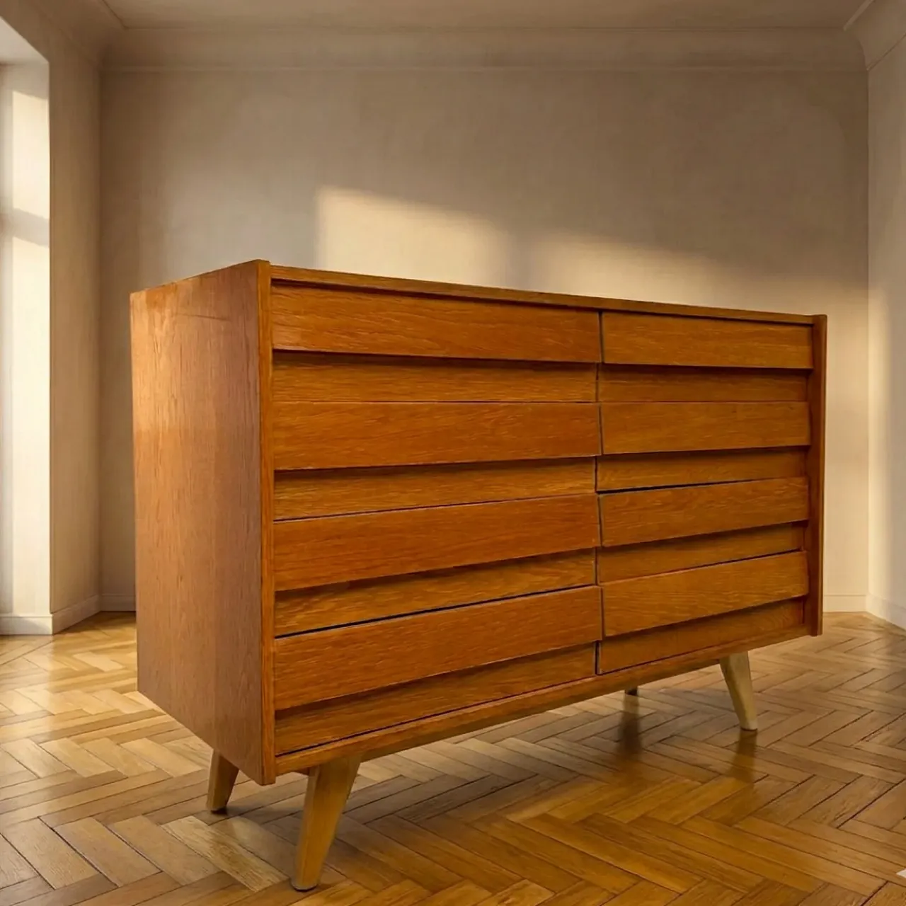 Cassettiera Mid-Century impiallacciata di Jiří Jiroutek U-453, anni 60 2