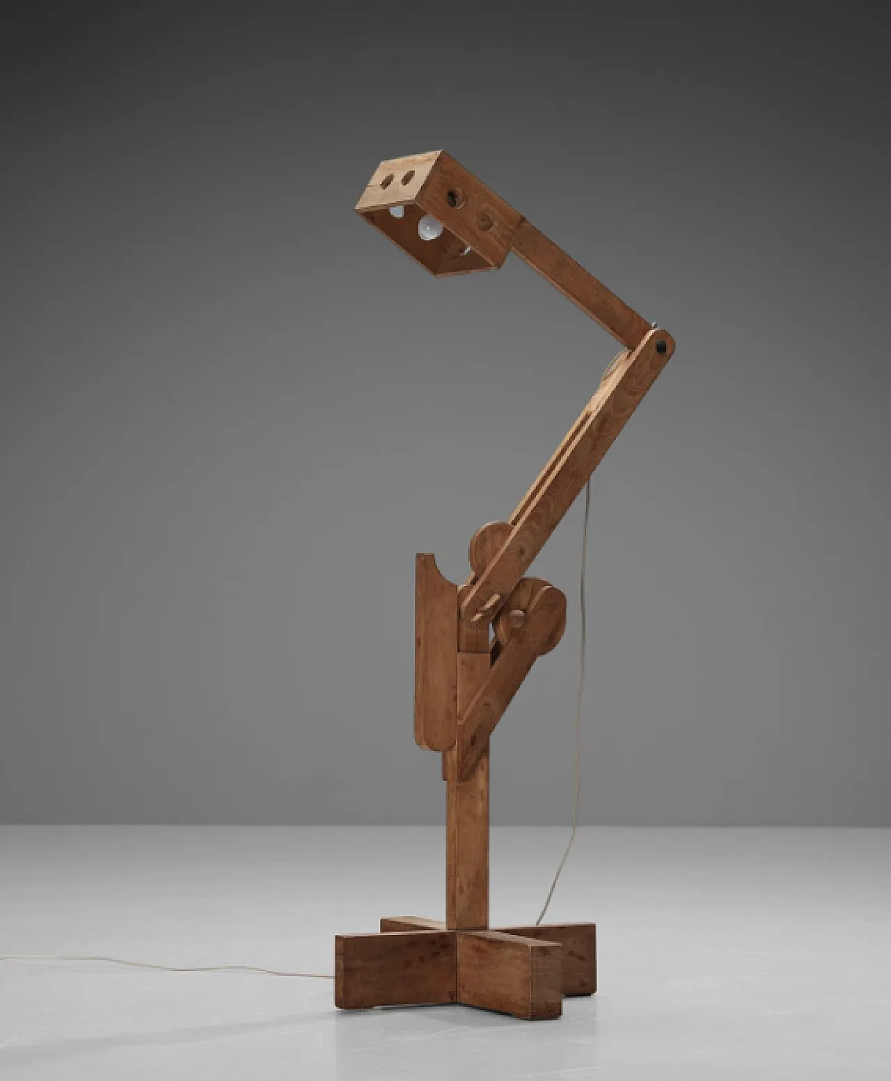 Pinocchio floor lamp in wood by Pietro Cascella for REFLO, 1970s 1