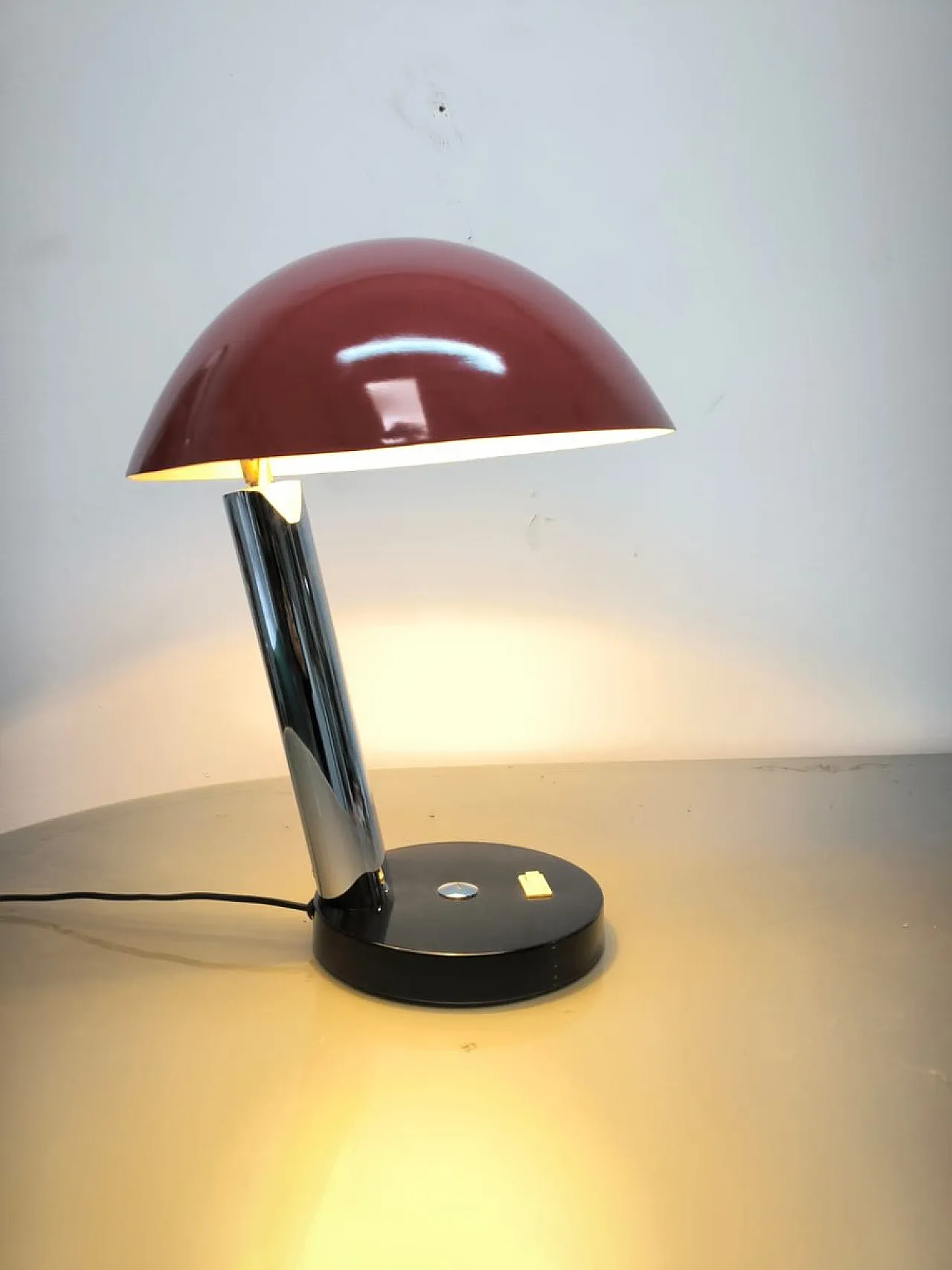 Lampada con cupola orientabile, anni '60 1