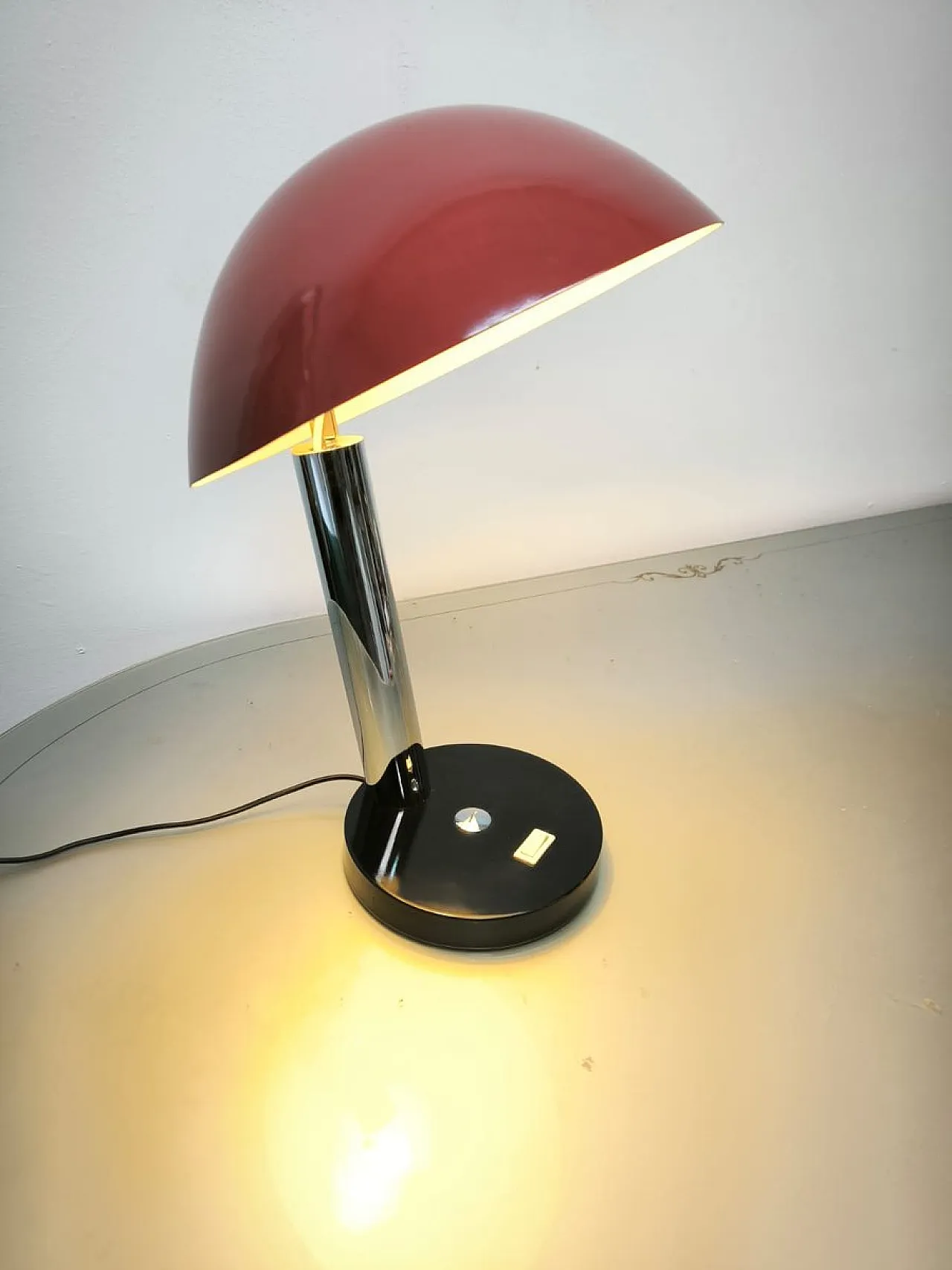 Lampada con cupola orientabile, anni '60 17