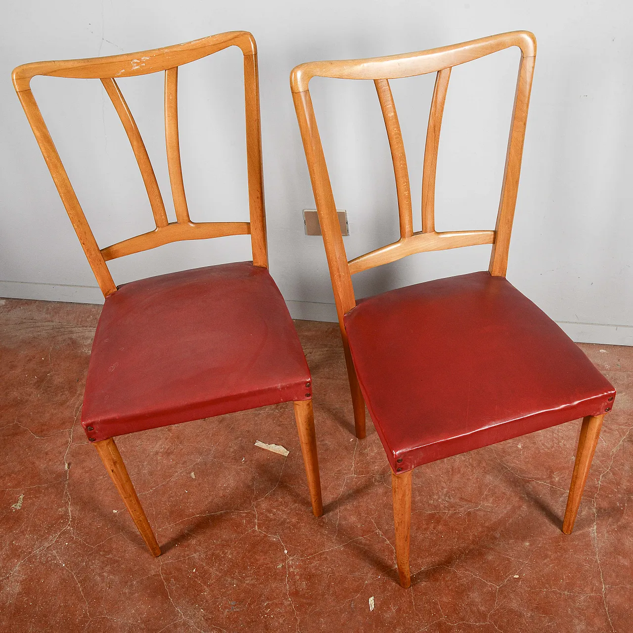 Coppia di sedie in vilpelle rossa, metà '900 8