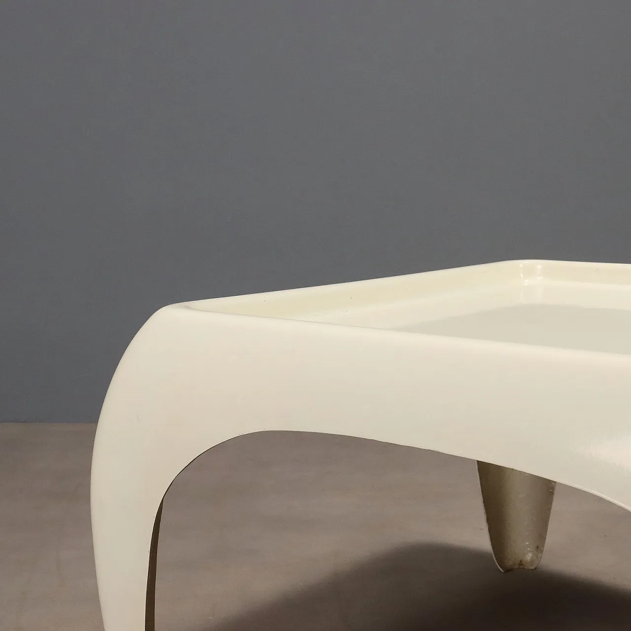 Coppia di tavolini Space Age, fine '900 5