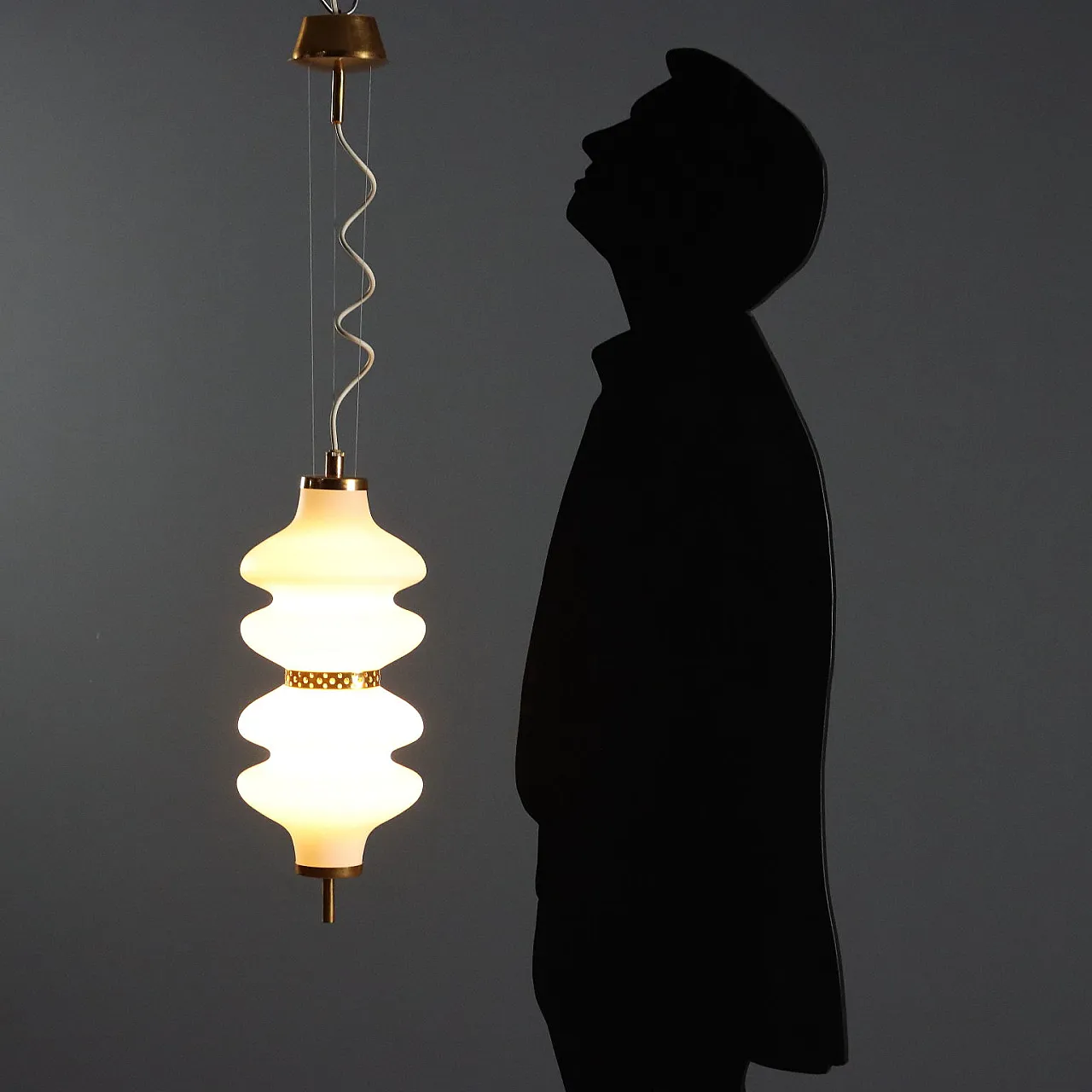 Lampada a sospensione in vetro e ottone, anni '60 2