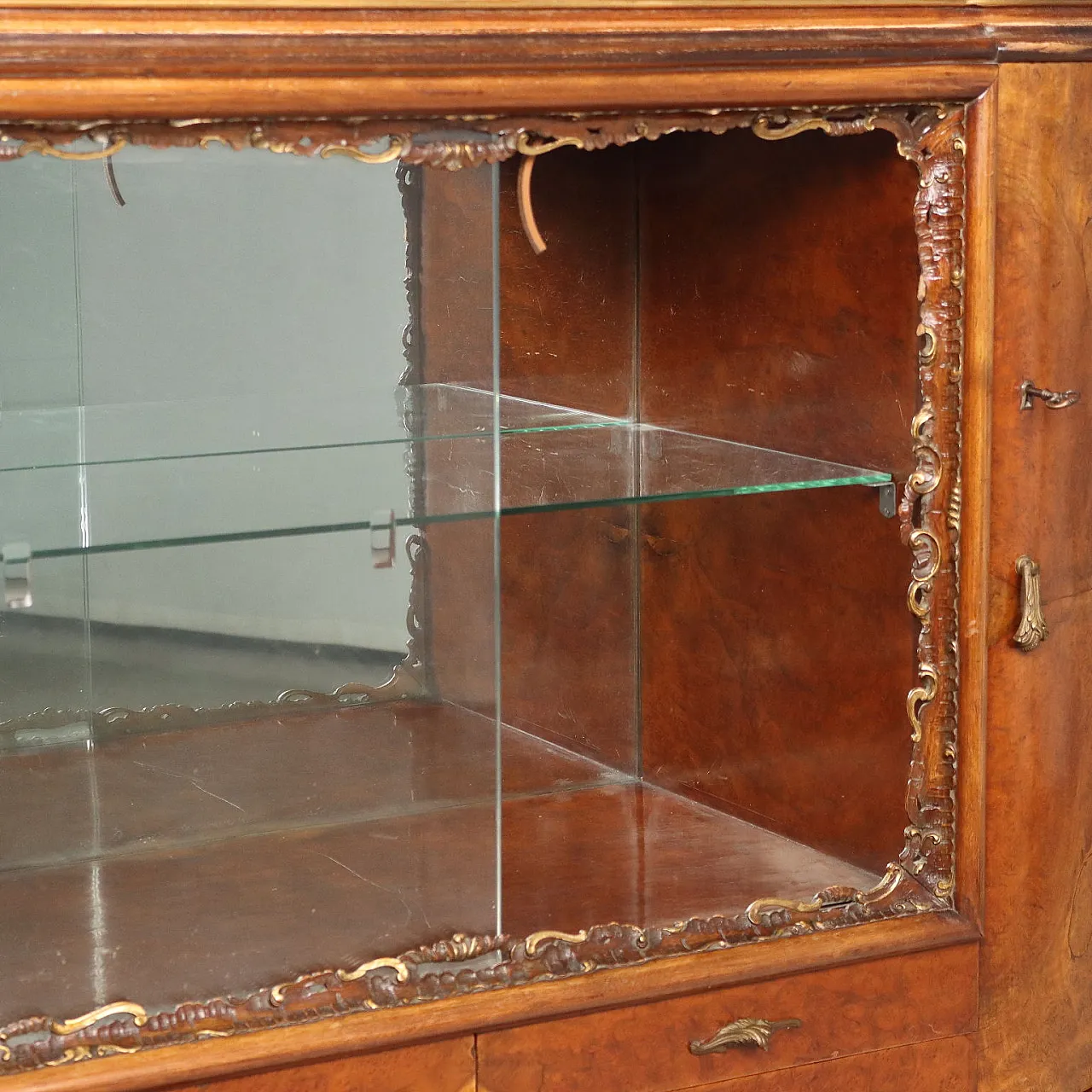 Credenza in stile Chippendale in noce e radica, primo '900 6