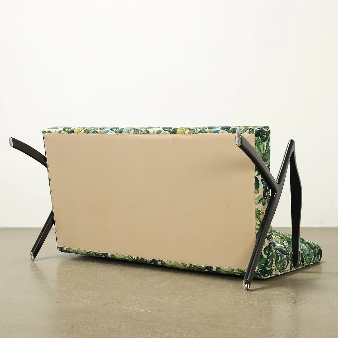 Divano Jungle in legno e velluto, metà '900 9