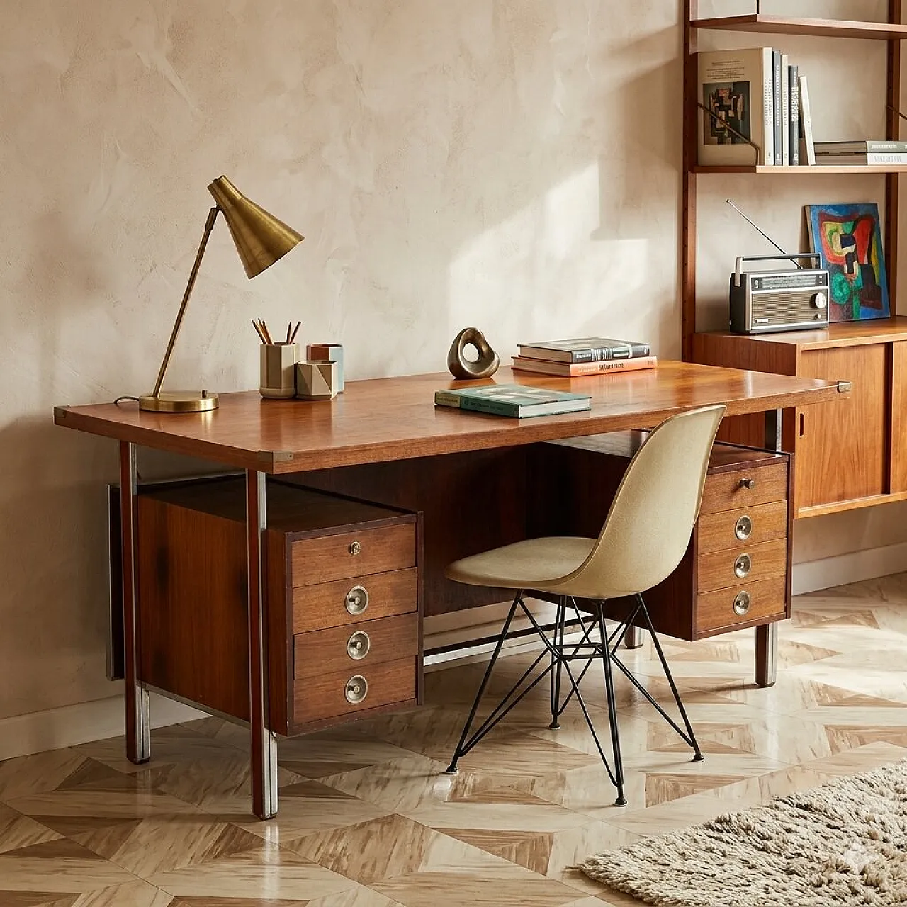 Scrivania in metallo e impiallacciata in legno esotico, anni '60 2