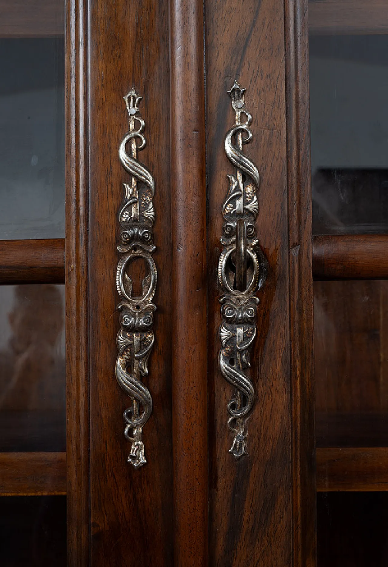 Credenza provenzale a cappuccina doppio corpo in noce, '800 4