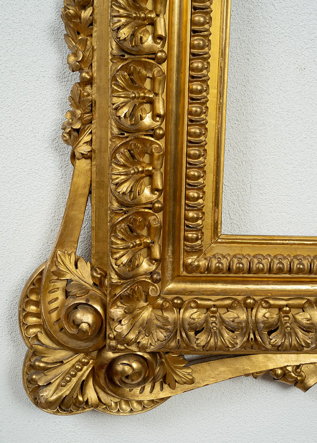 Roman frame in gilded and carved wood, early 19th century 4