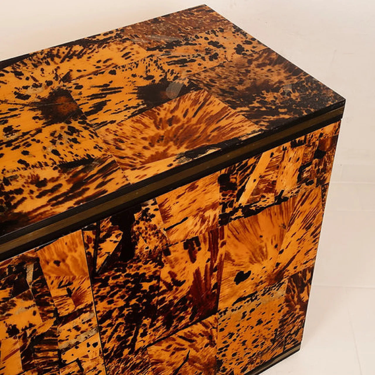 Tortoiseshell cabinet by Roberto Jodice for Ottini Milano, 1970s 12
