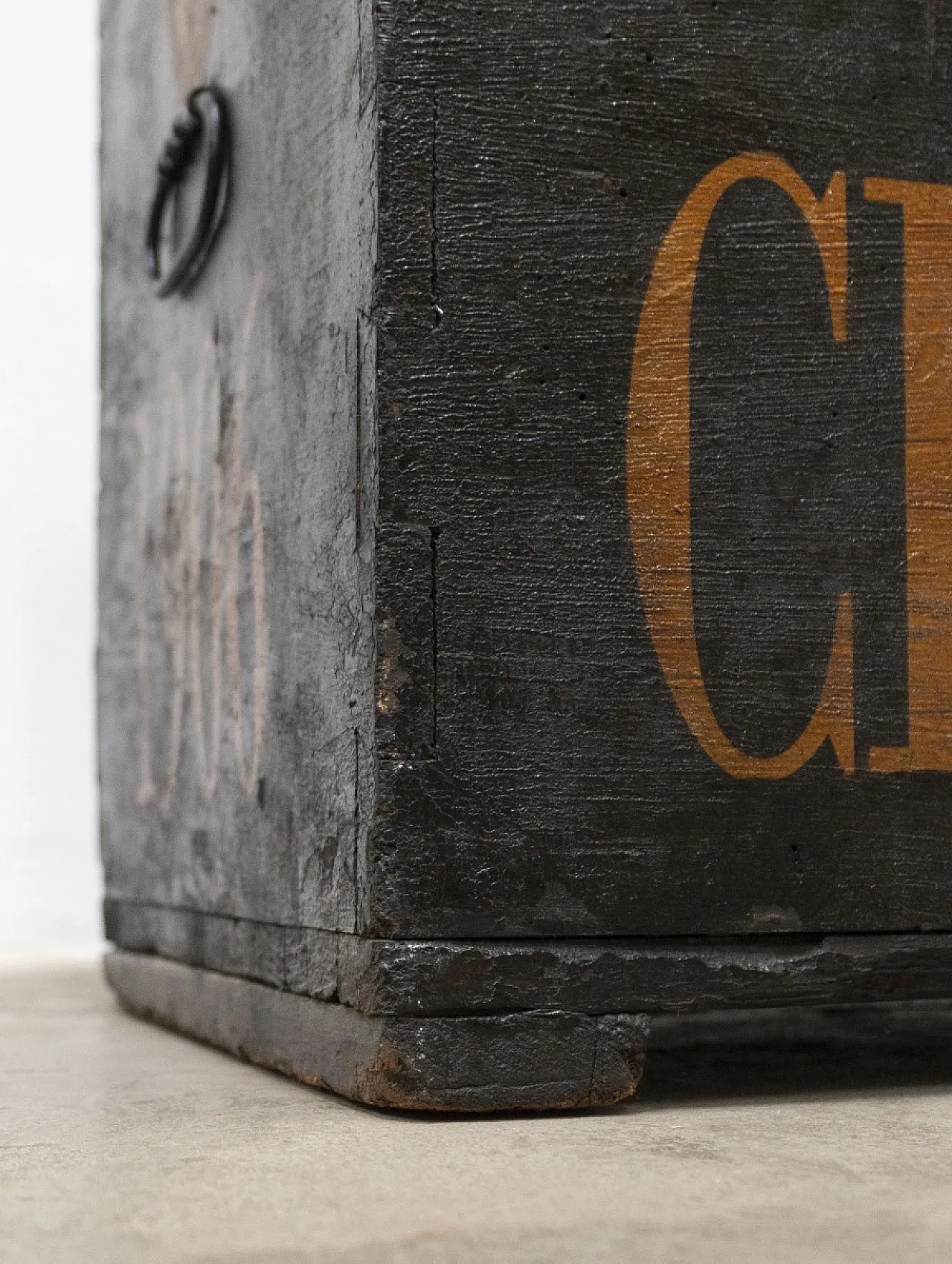 Decorated fir wood trunk Champagne Dom Perignon, late 19th century 9