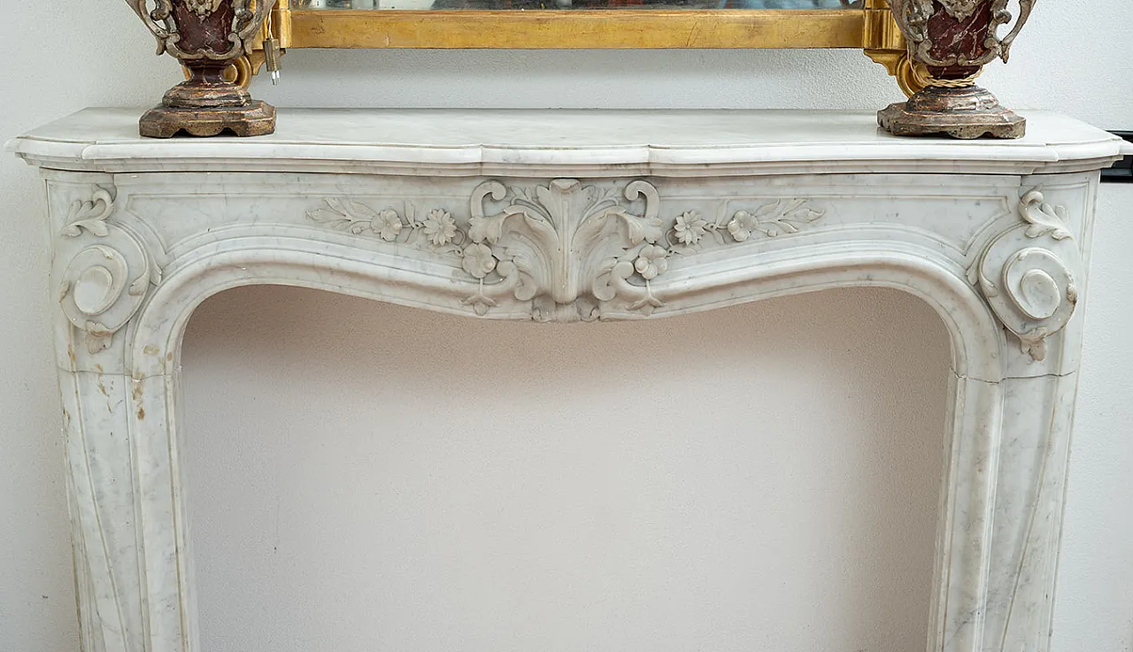 Camino stile Luigi XV in marmo bianco di Carrara, '800 3