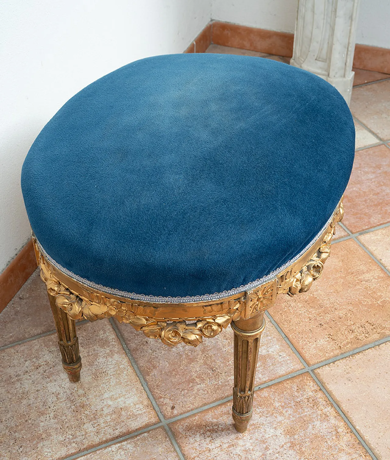 Napoleon III stool in gilded and carved wood, early 20th century 2