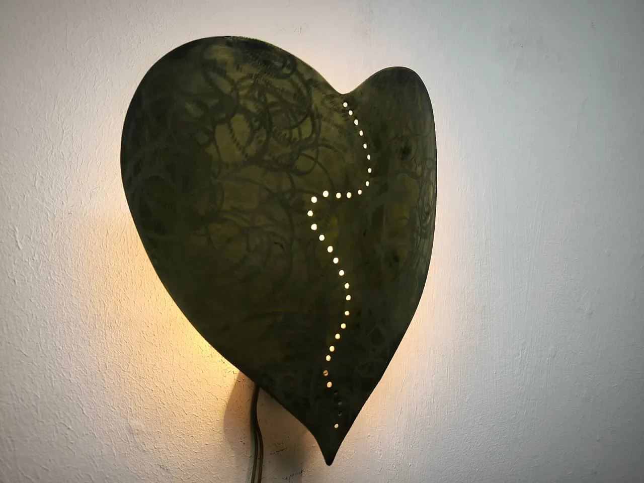 Heart-shaped wall lamp in brass, 1960s 1