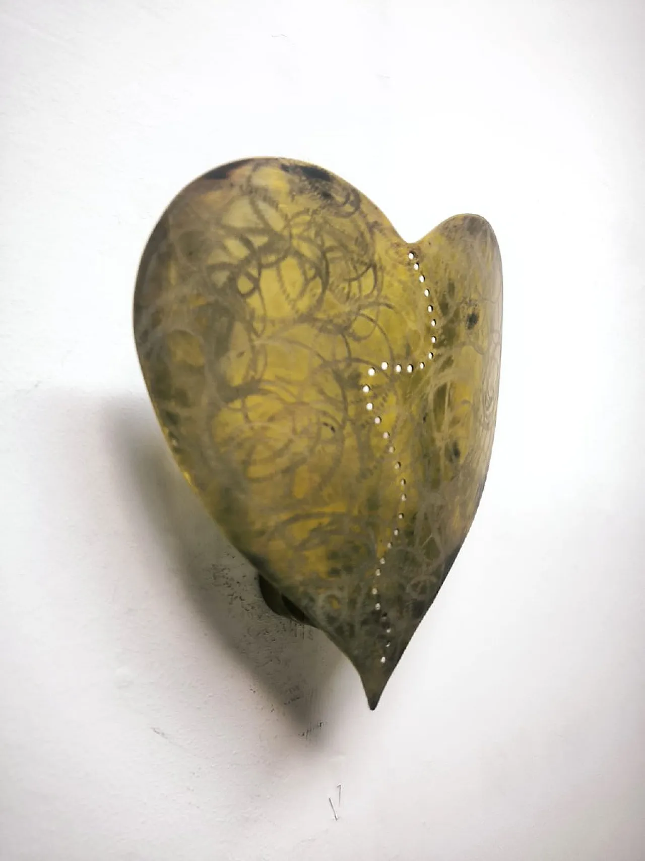 Heart-shaped wall lamp in brass, 1960s 8