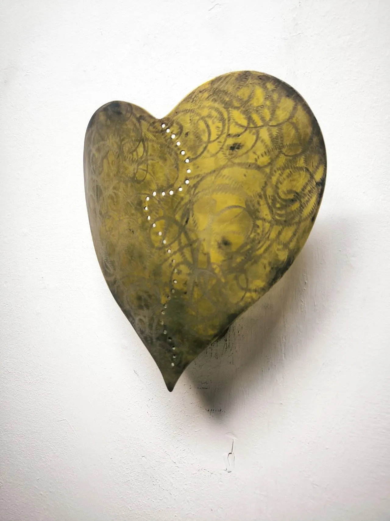 Heart-shaped wall lamp in brass, 1960s 9