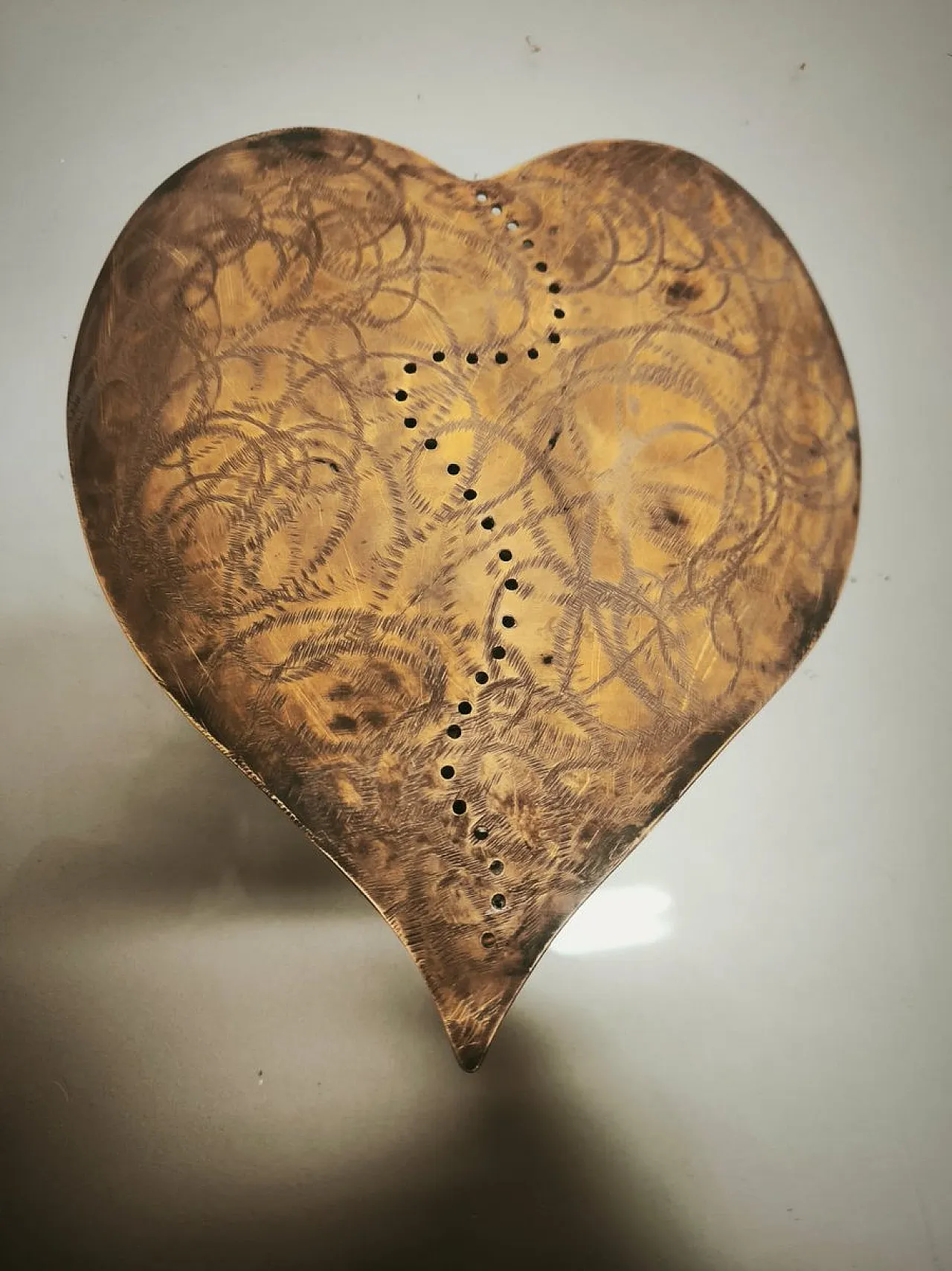 Heart-shaped wall lamp in brass, 1960s 11