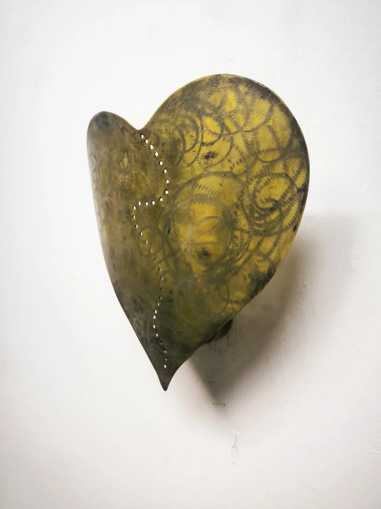 Heart-shaped wall lamp in brass, 1960s 16