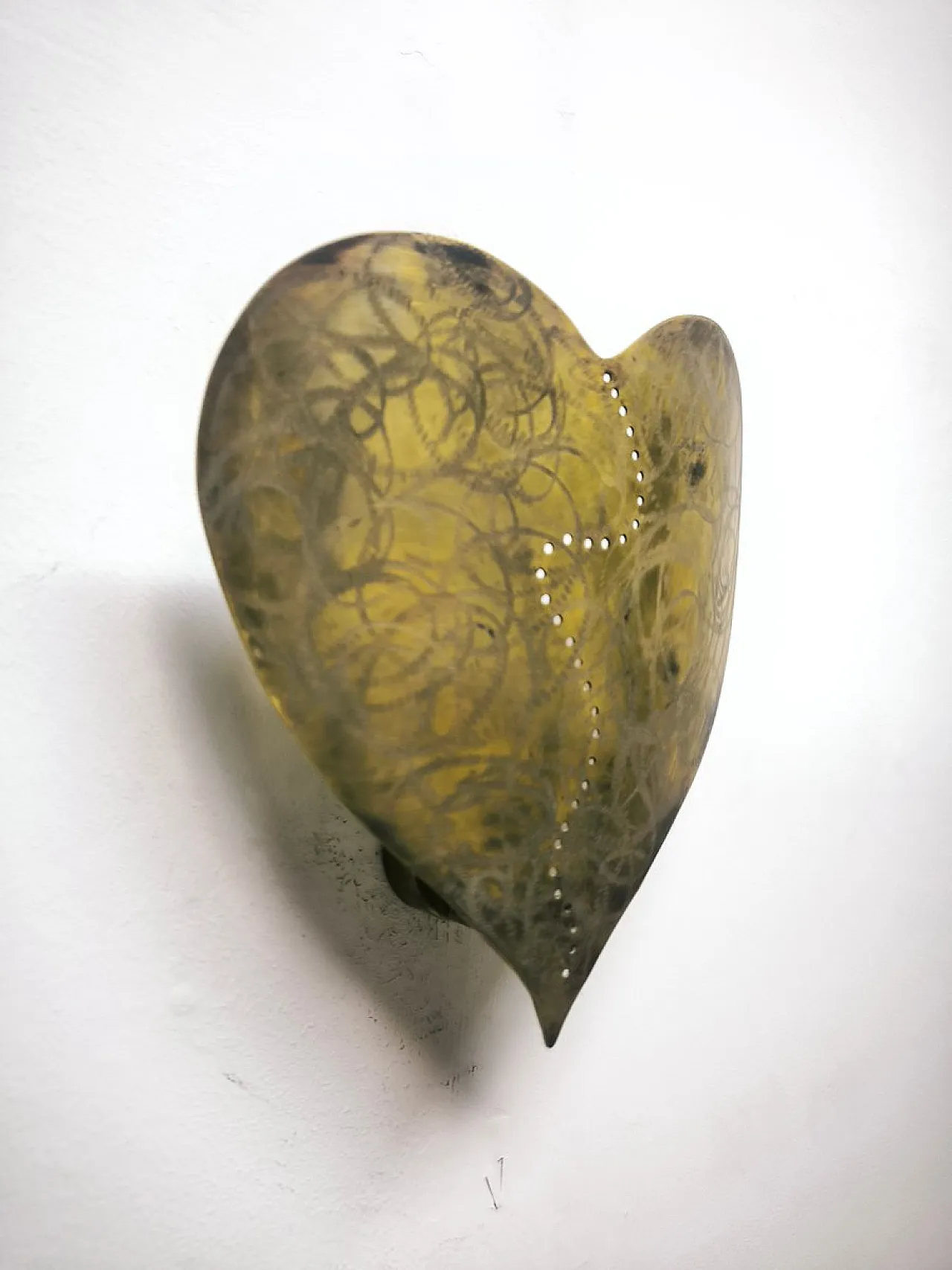 Heart-shaped wall lamp in brass, 1960s 17