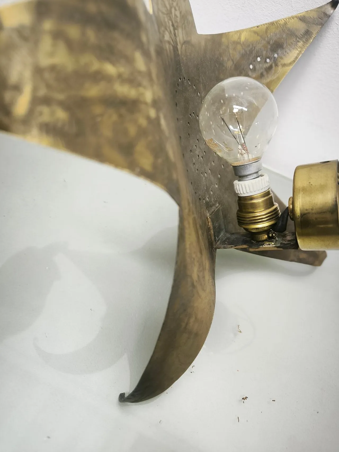 Star wall light in brass, 1960s 8