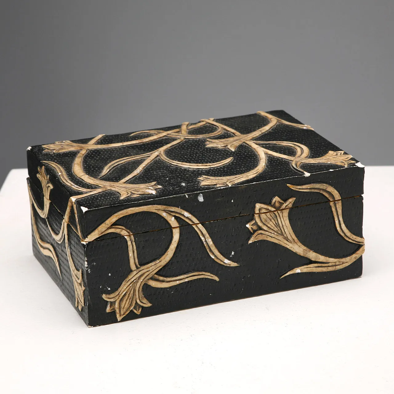Carved stone jewelry box, 20th century 1
