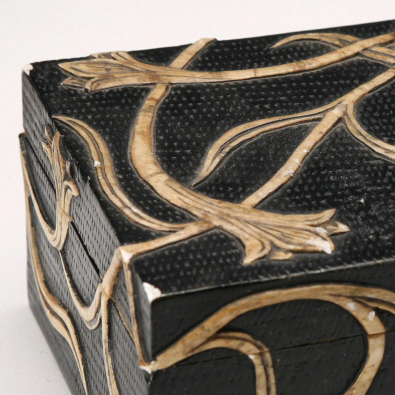 Carved stone jewelry box, 20th century 8