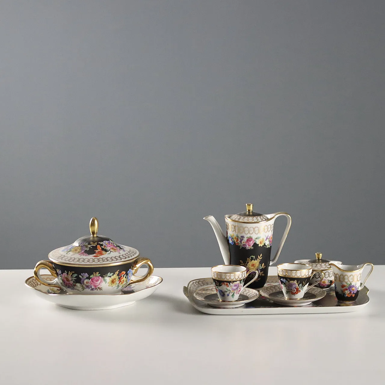 Tete a Tete service in Vieux Limoges porcelain, 20th century 1