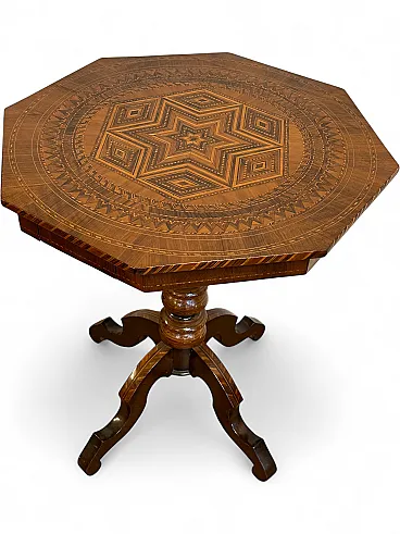 Tavolino di Rolo intarsiato ottagonale con cassetto, Emilia, metà ‘800