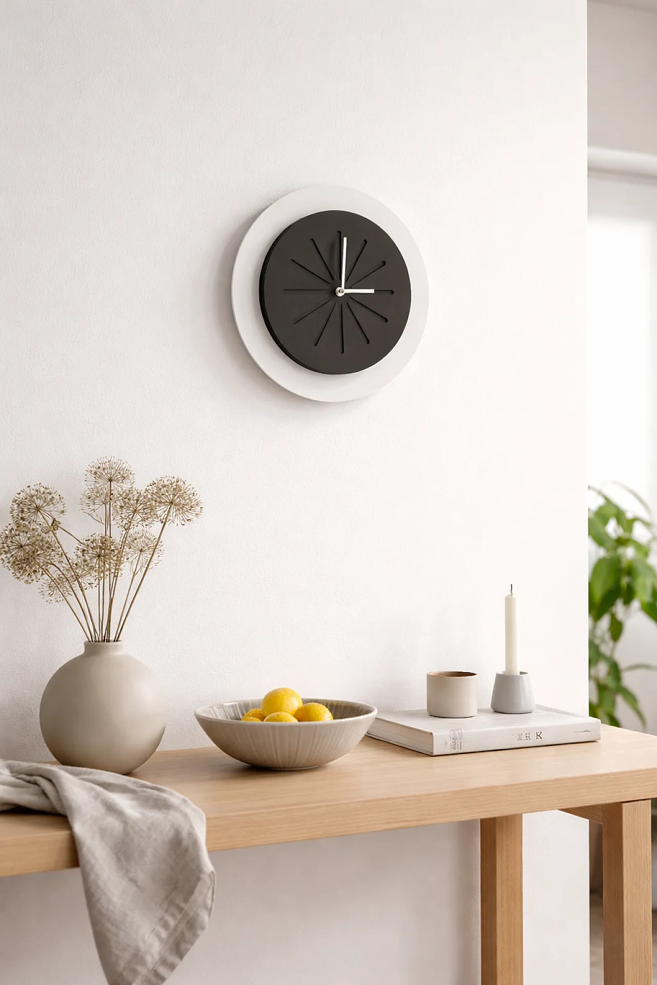 Minimal wall clock, 2000s 2