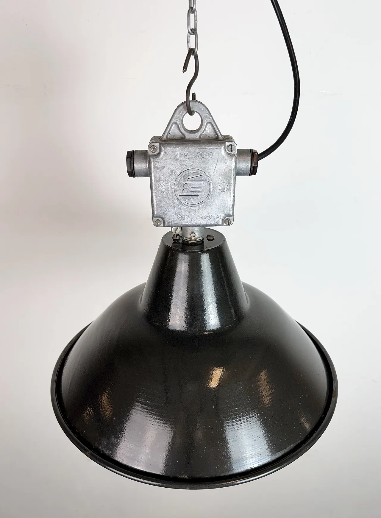Set of 4 Industrial Black Enamel Pendant Lamps from Elektrosvit, 1960s 11