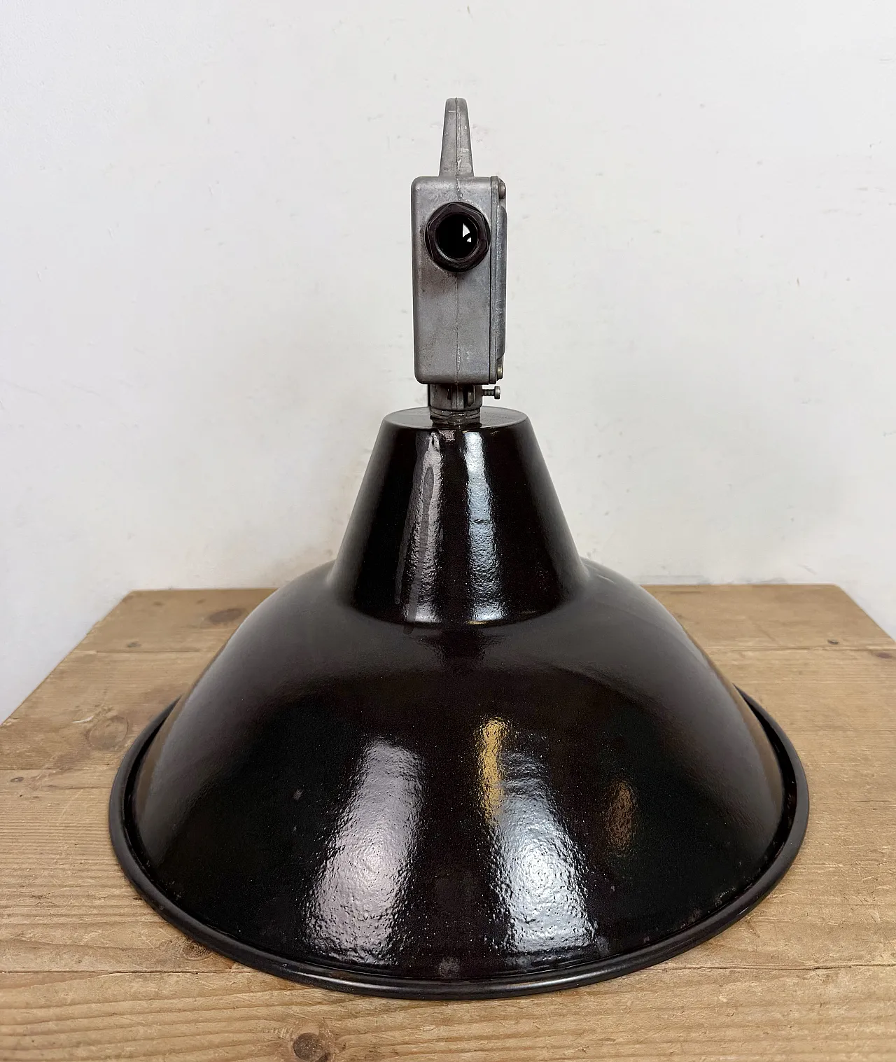 Set of 4 Industrial Black Enamel Pendant Lamps from Elektrosvit, 1960s 17